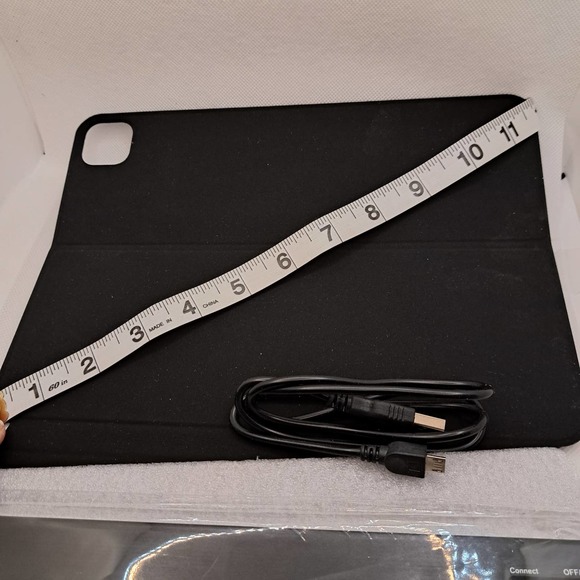 Black ultra-thin keyboard Bluetooth-Long Life-for iPad-Galaxy-Smartphones ETC - Picture 2 of 10